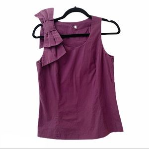 Sleeveless Blouse with Bow